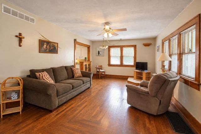 1122 S Waco, Wichita, KS 67213