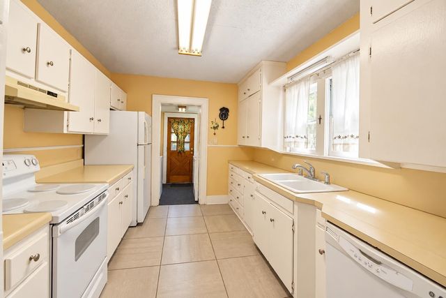 1122 S Waco, Wichita, KS 67213