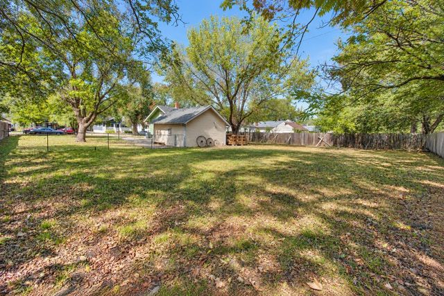 1122 S Waco, Wichita, KS 67213