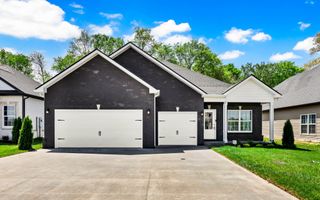 958 Vendue Ave, Clarksville, TN 37042