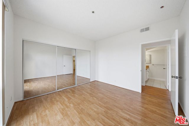 533 S St Andrews Place 313, Los Angeles, CA 90020