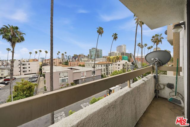 533 S St Andrews Place 313, Los Angeles, CA 90020