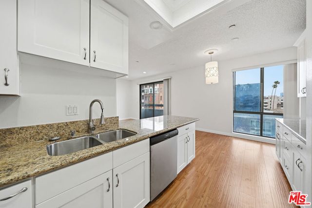 533 S St Andrews Place 313, Los Angeles, CA 90020