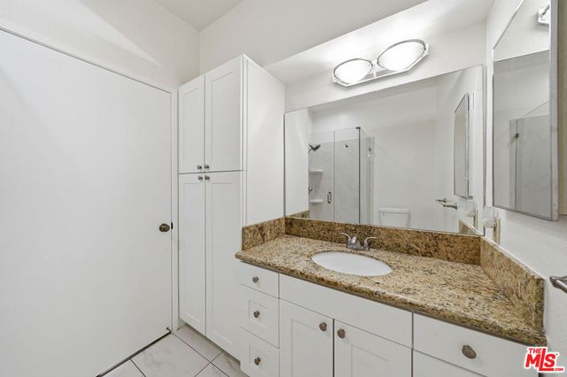 533 S St Andrews Place 313, Los Angeles, CA 90020