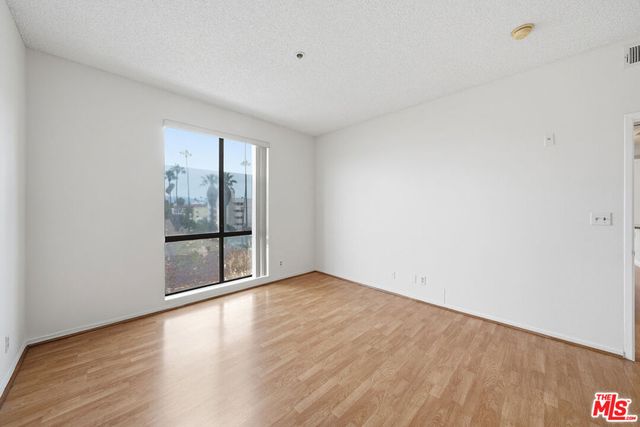 533 S St Andrews Place 313, Los Angeles, CA 90020