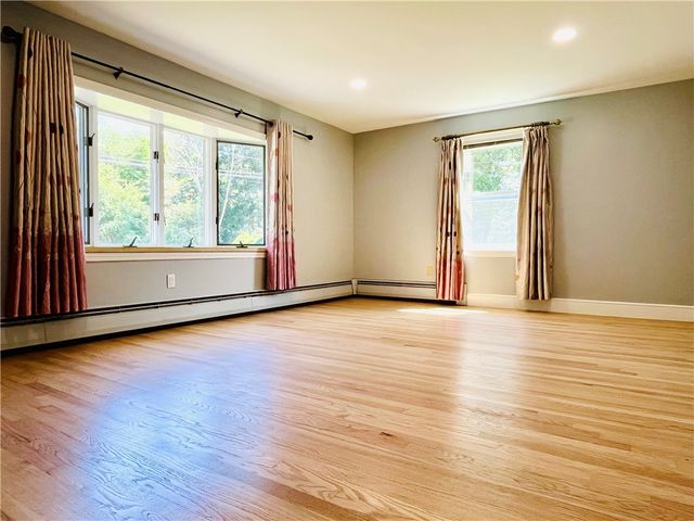 15 Washington Road, Barrington, RI 02806