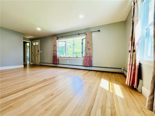 15 Washington Road, Barrington, RI 02806