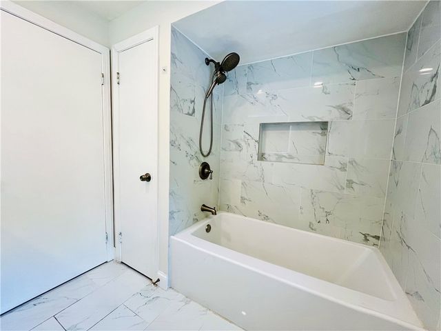 15 Washington Road, Barrington, RI 02806