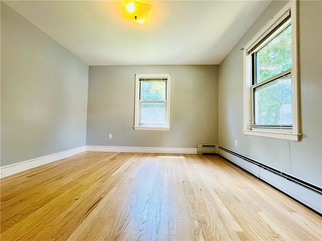 15 Washington Road, Barrington, RI 02806