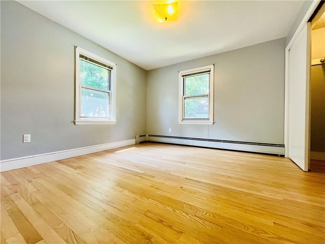15 Washington Road, Barrington, RI 02806