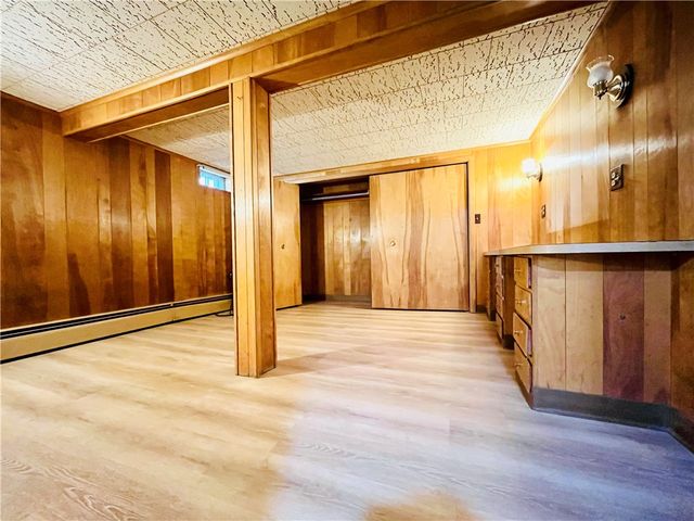15 Washington Road, Barrington, RI 02806