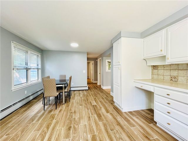 15 Washington Road, Barrington, RI 02806