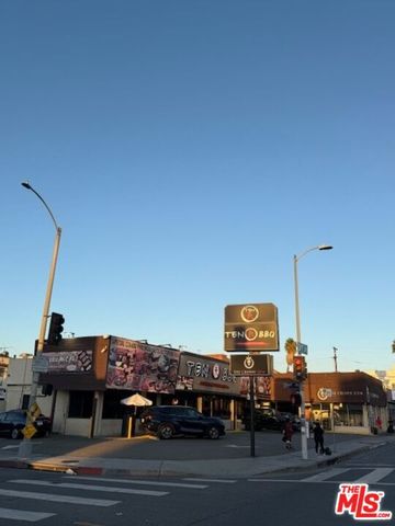 268 S Hobart Boulevard, Los Angeles, CA 90004