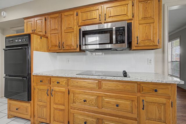 1903 Big Sky Drive, Lewisville, TX 75077