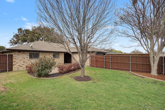 1903 Big Sky Drive, Lewisville, TX 75077