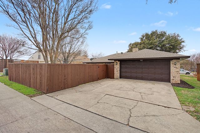 1903 Big Sky Drive, Lewisville, TX 75077