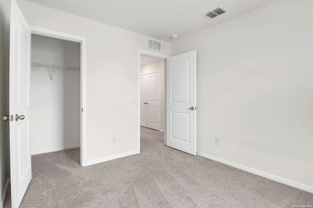 7723 FERN HOLW, San Antonio, TX 78252