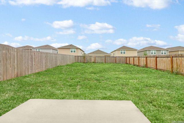 7723 FERN HOLW, San Antonio, TX 78252