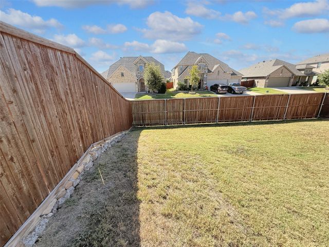 600 Bayonet Drive, Fort Worth, TX 76108