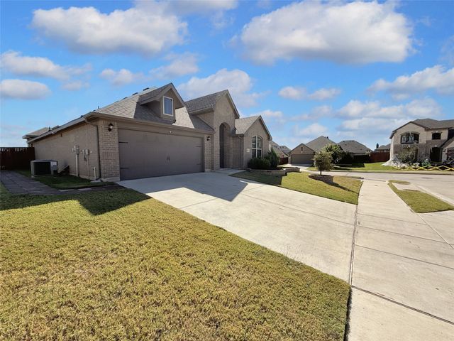 600 Bayonet Drive, Fort Worth, TX 76108