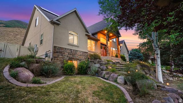 9498 N CANYON HEIGHTS DR, Cedar Hills, UT 84062