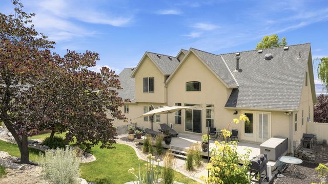 9498 N CANYON HEIGHTS DR, Cedar Hills, UT 84062