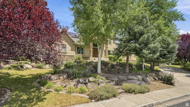 9498 N CANYON HEIGHTS DR, Cedar Hills, UT 84062