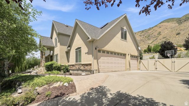 9498 N CANYON HEIGHTS DR, Cedar Hills, UT 84062