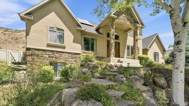 9498 N CANYON HEIGHTS DR, Cedar Hills, UT 84062