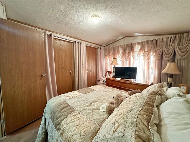 702 Dauphin Dr, Cranberry Twp, PA 16066