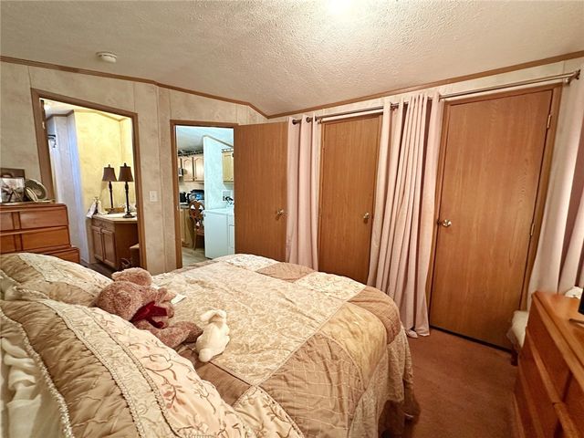 702 Dauphin Dr, Cranberry Twp, PA 16066