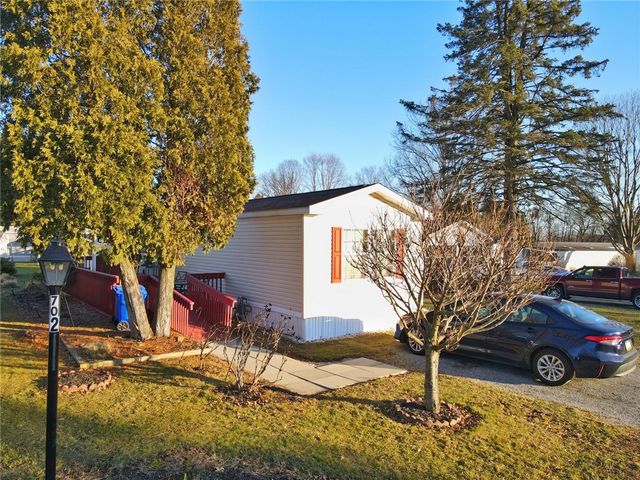 702 Dauphin Dr, Cranberry Twp, PA 16066