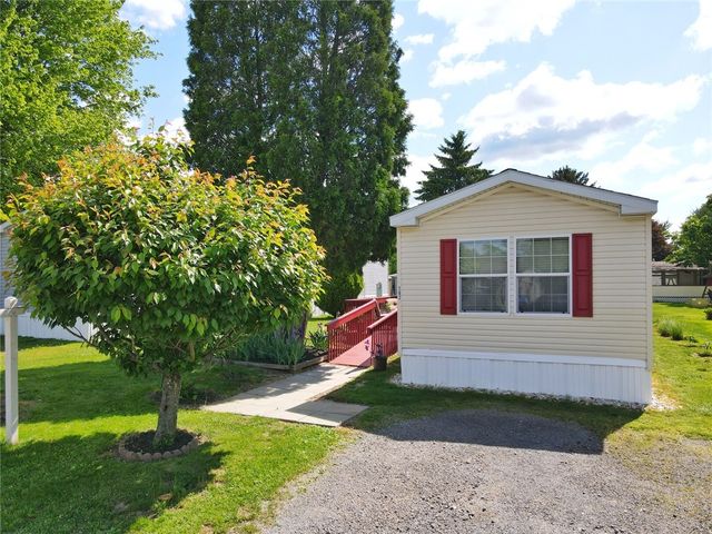 702 Dauphin Dr, Cranberry Twp, PA 16066