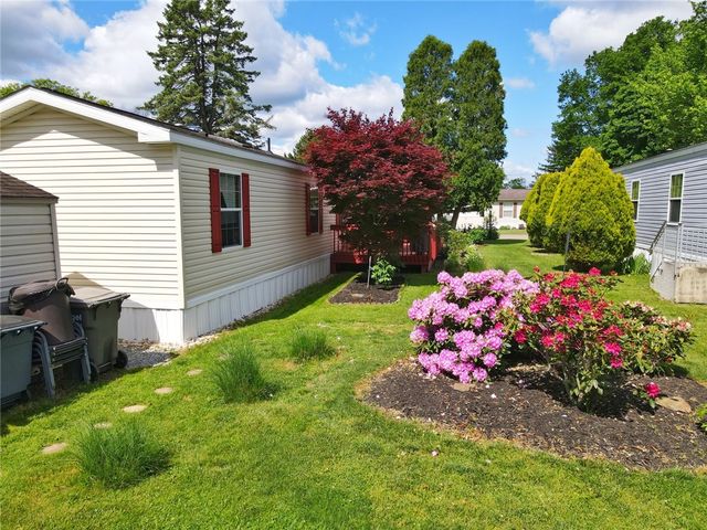 702 Dauphin Dr, Cranberry Twp, PA 16066