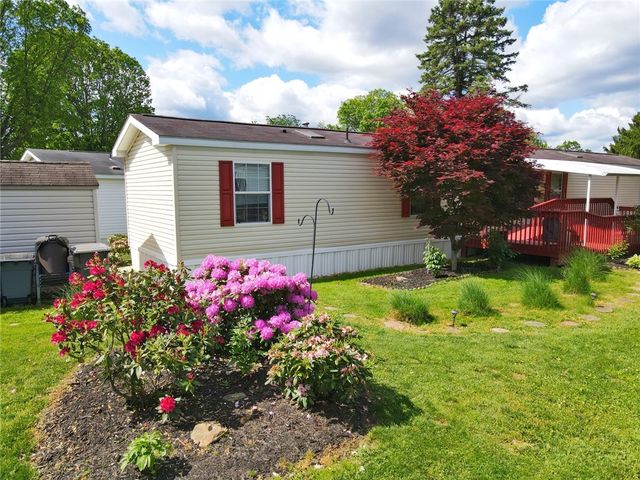 702 Dauphin Dr, Cranberry Twp, PA 16066