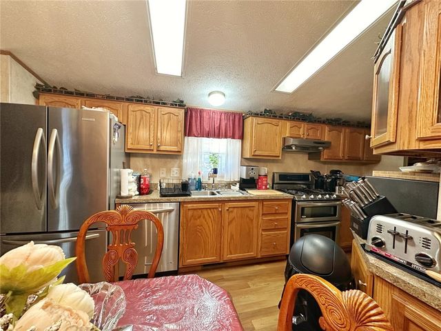 702 Dauphin Dr, Cranberry Twp, PA 16066