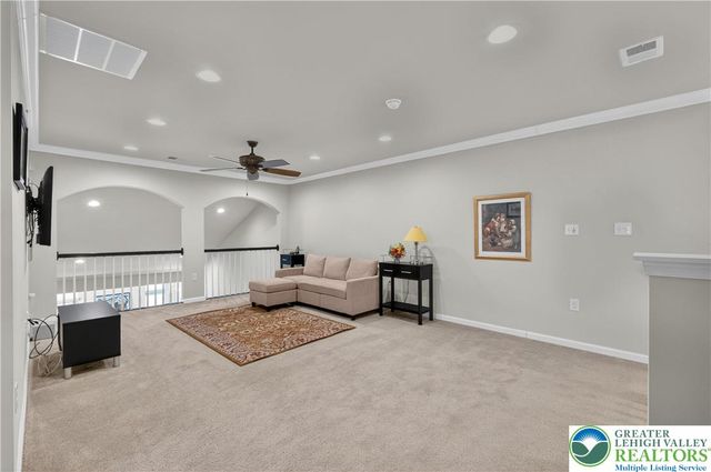 4746 Dealtrey Drive, Bethlehem Twp, PA 18045