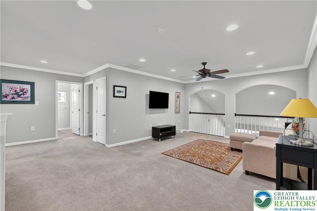4746 Dealtrey Drive, Bethlehem Twp, PA 18045