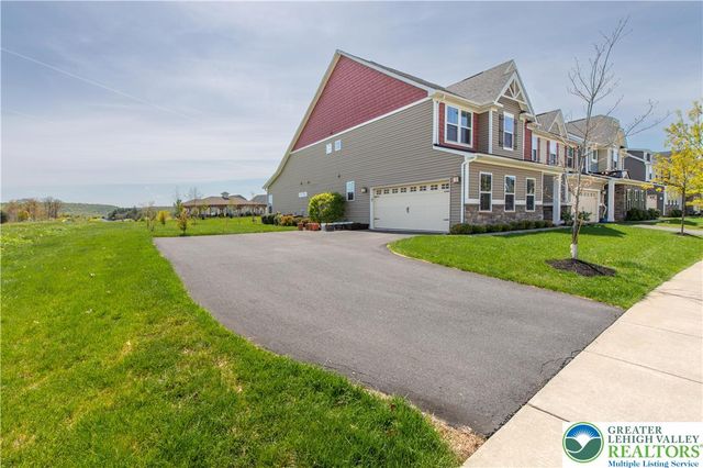 4746 Dealtrey Drive, Bethlehem Twp, PA 18045