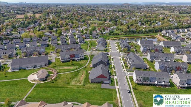4746 Dealtrey Drive, Bethlehem Twp, PA 18045