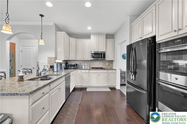 4746 Dealtrey Drive, Bethlehem Twp, PA 18045