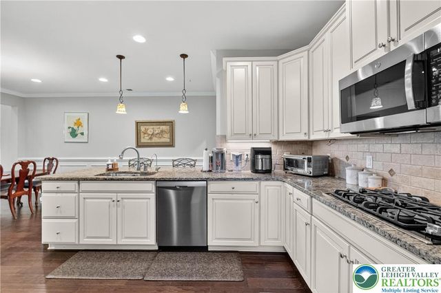 4746 Dealtrey Drive, Bethlehem Twp, PA 18045