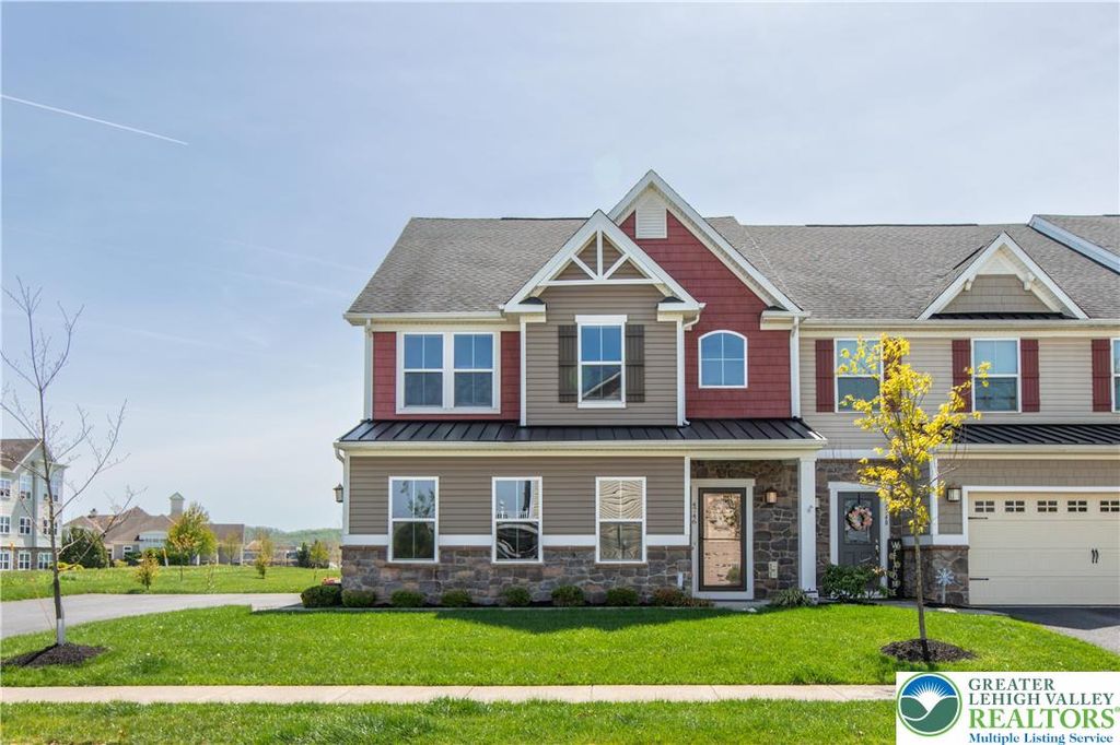 4746 Dealtrey Drive, Bethlehem Twp, PA 18045