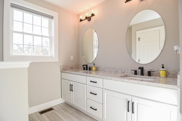 26 Constance Street, Merrimack, NH 03054