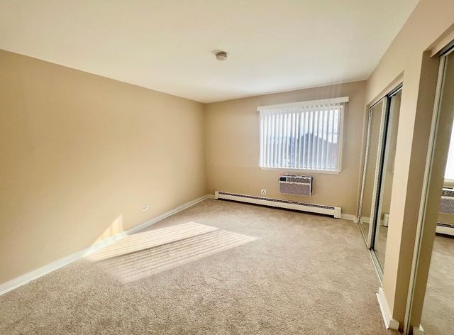 1461 N Winslowe Drive 304, Palatine, IL 60074