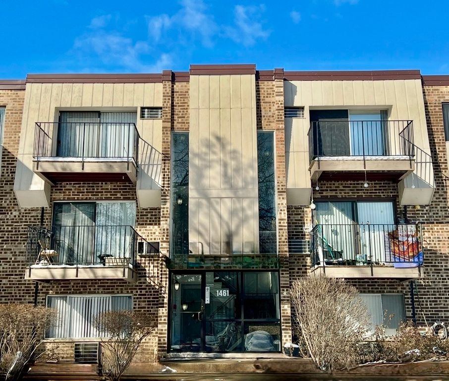 1461 N Winslowe Drive 304, Palatine, IL 60074
