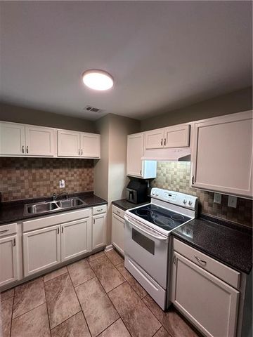 4315 Elkan Avenue, Macon, GA 31206