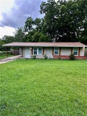4315 Elkan Avenue, Macon, GA 31206