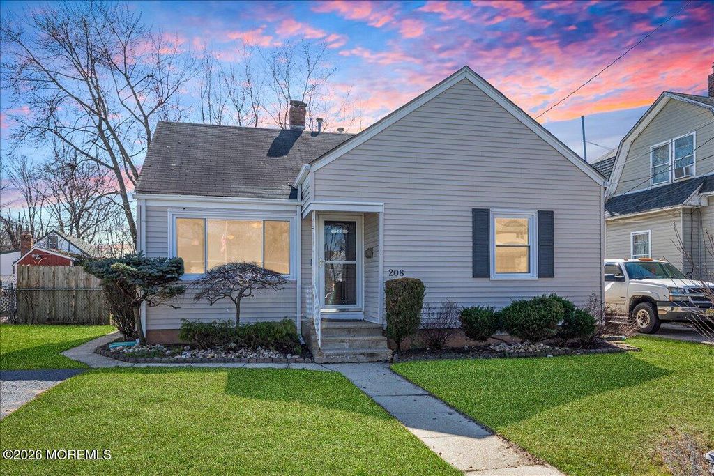 208 4th Street, Hazlet, NJ 07734