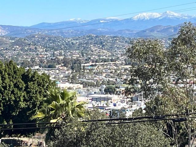 364 Travelodge Drive, El Cajon, CA 92020